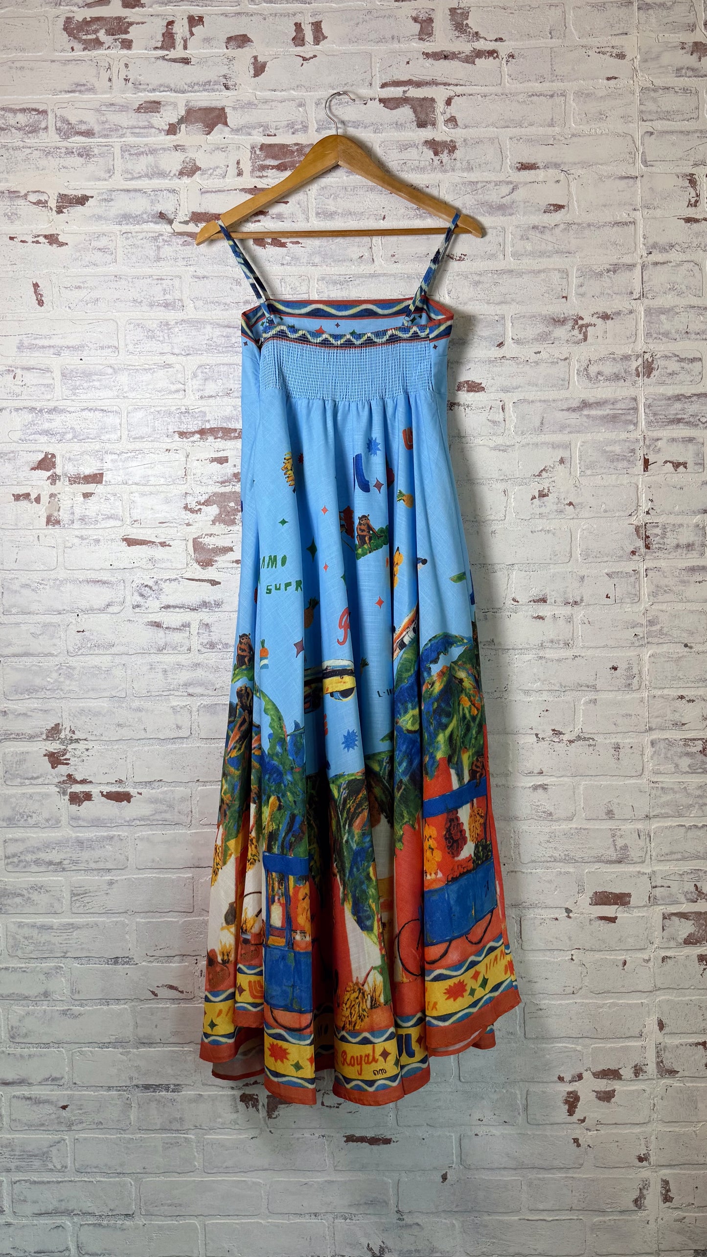 Colorful dress with a tropical pattern