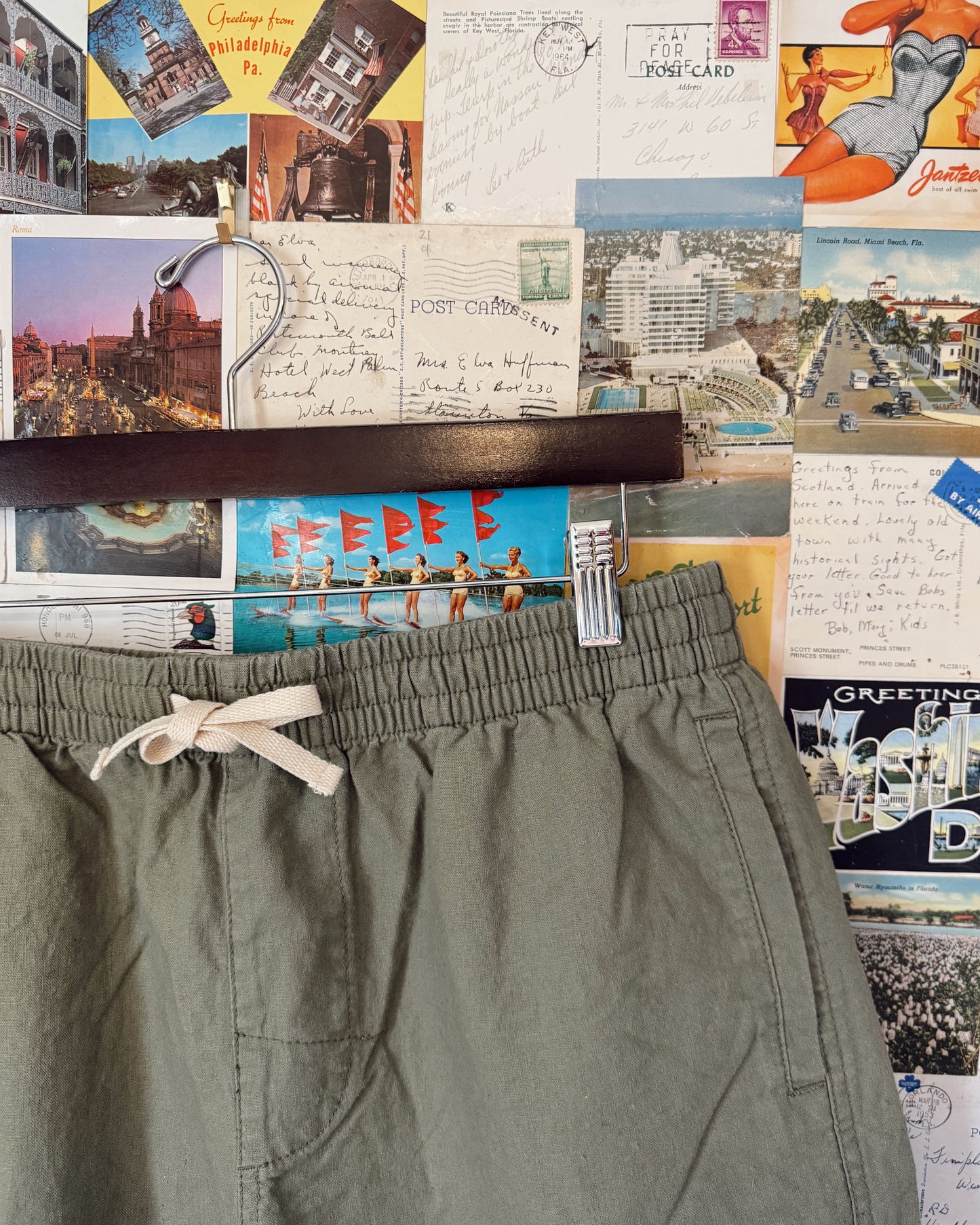 Melbourne Shorts in Olive