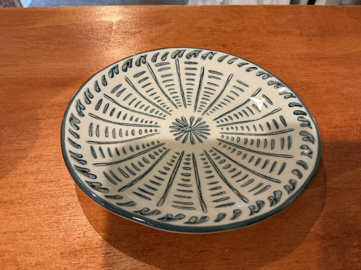 6” round stoneware plate